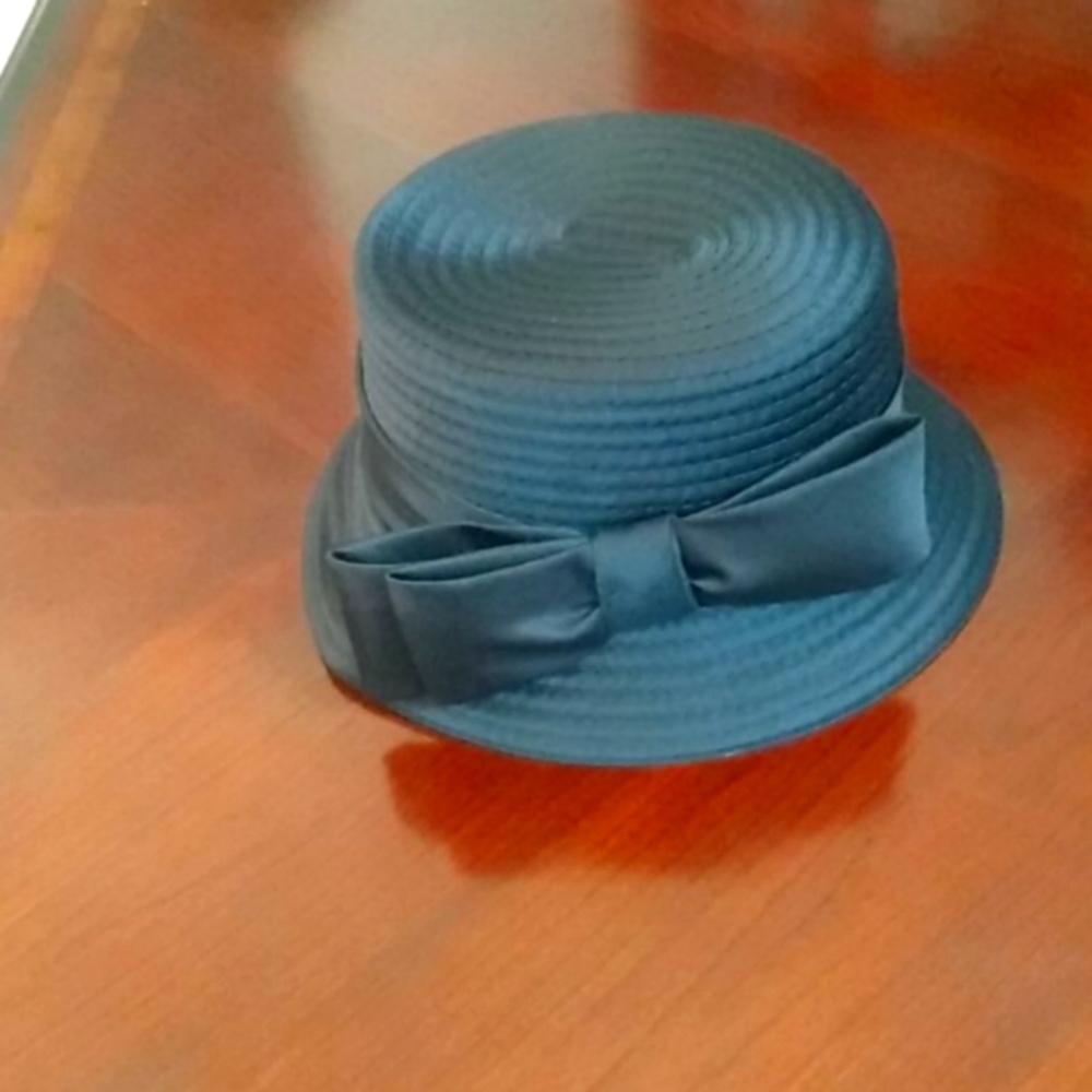 Elegant Black Hat